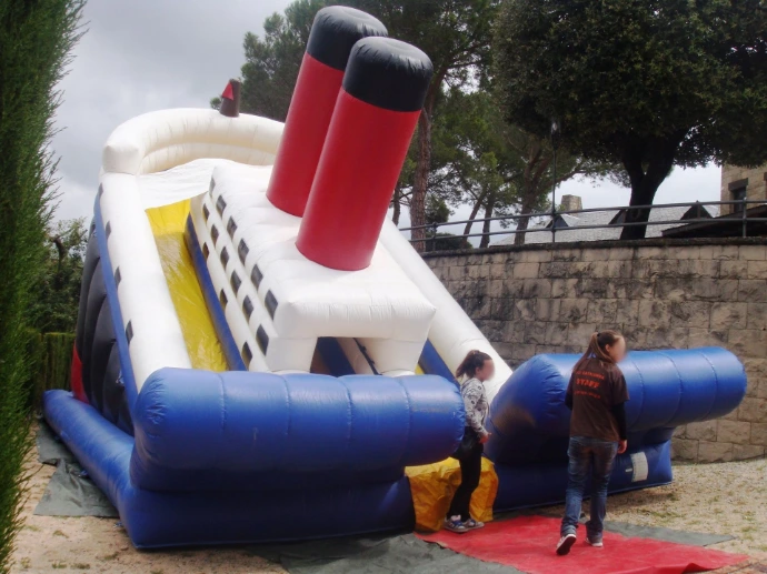 Alquiler hinchables temáticos