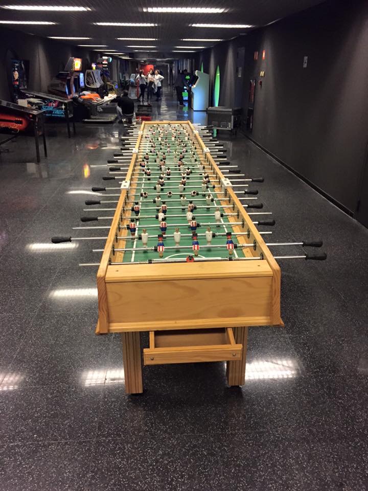 Futbolín gigante para eventos de empresa