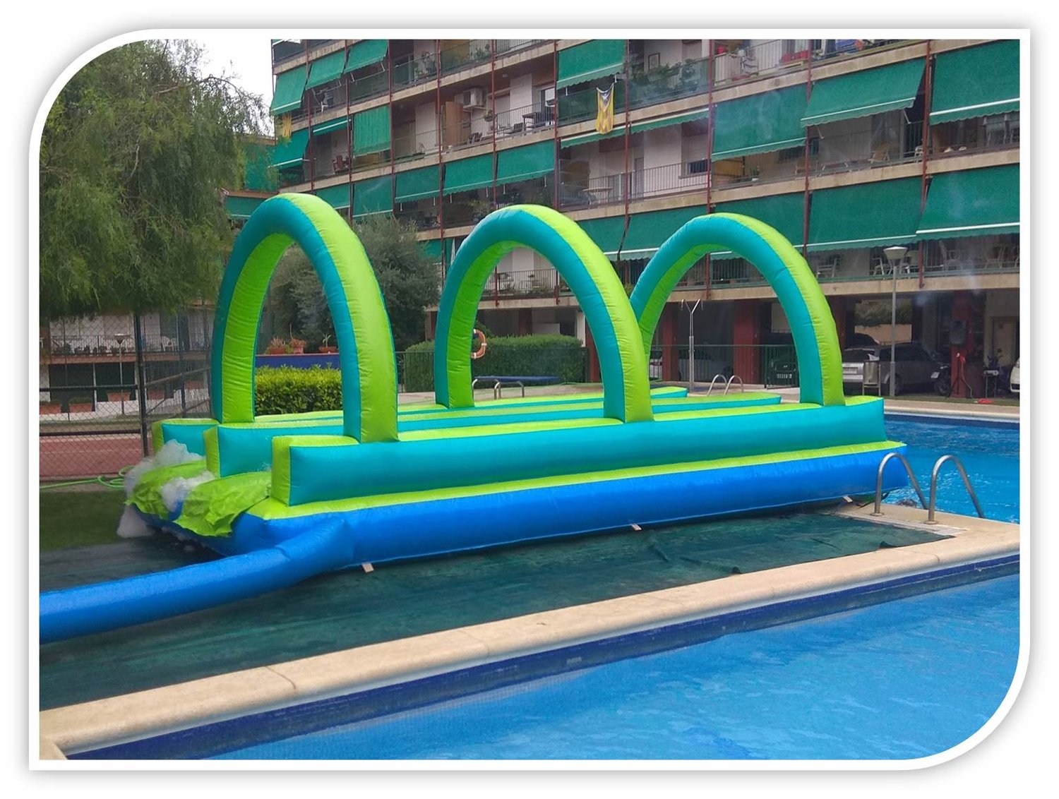 Alquiler hinchables de agua