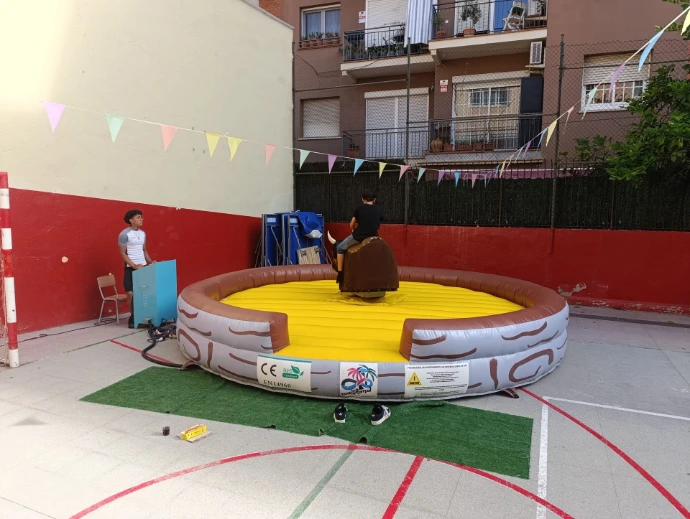 Alquiler toro mecánico
